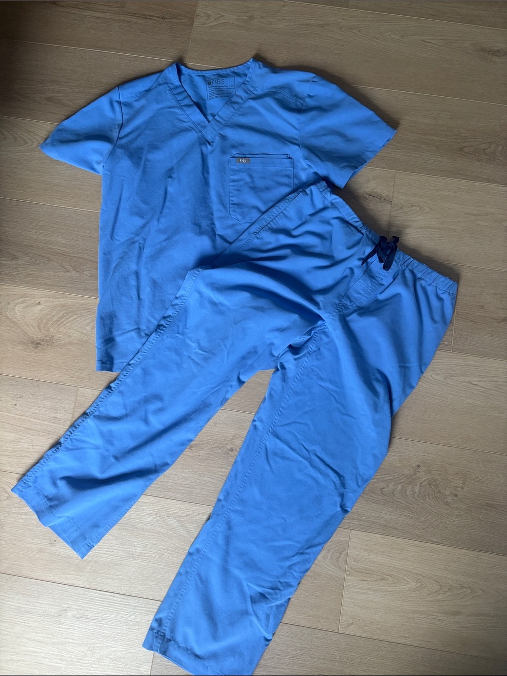 Figs Men’s Scrub Set in Bright Blue